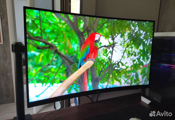 Изогнутый игровой монитор AOC 27 дюймов 165 гц