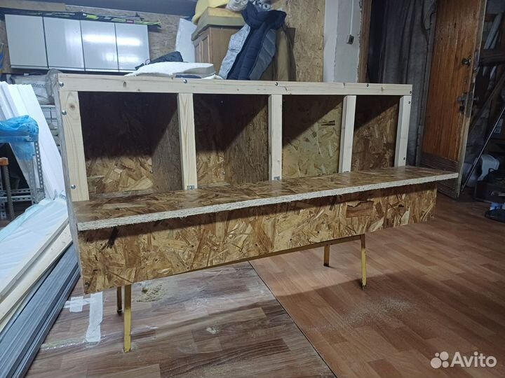 Гнездо для кур с яйцесборником