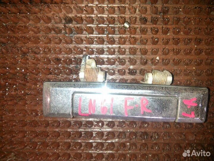 Ручка двери внешняя передняя правая Toyota Hilux