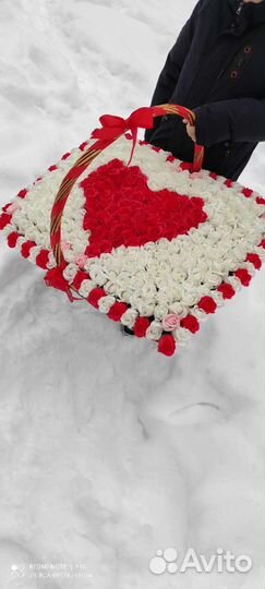 Букеты из 155-350 роз