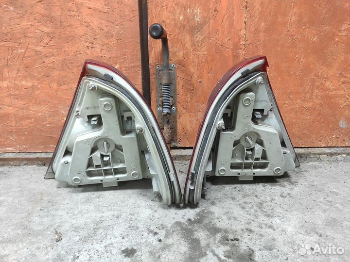 Задние фонари Mercedes w202