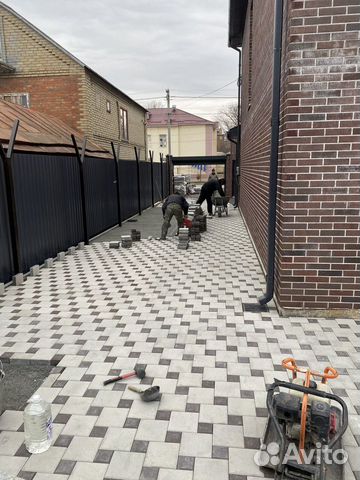 Мастера,подсобные работники на тротуарную плитку