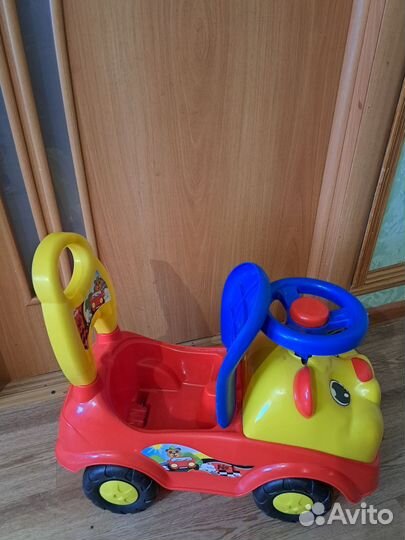Детская машинка каталка