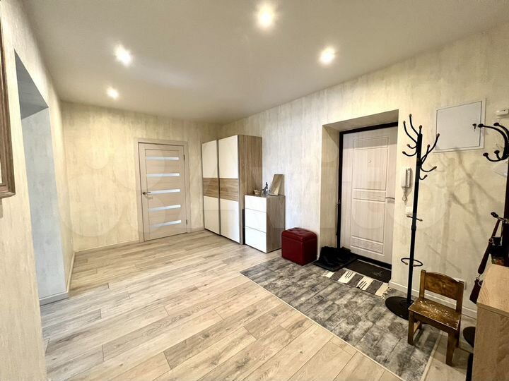 2-к. квартира, 86 м², 3/14 эт.