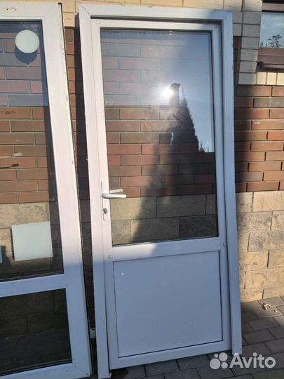 Двери пластиковые бу