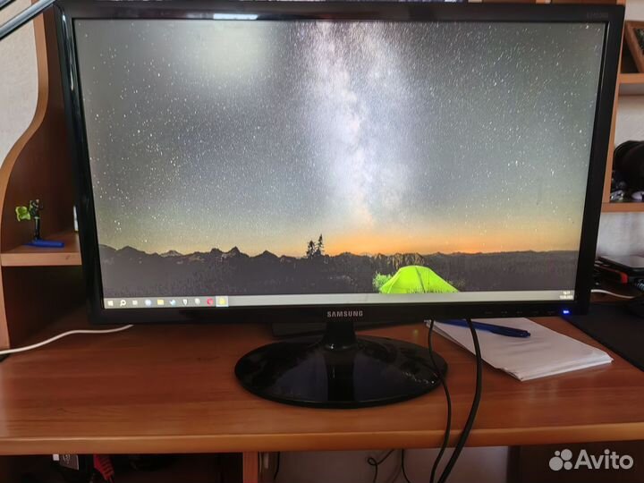 Монитор Samsung S24D300H