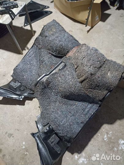 Обшивка багажника Toyota Corolla 120 Sedan 01-06г