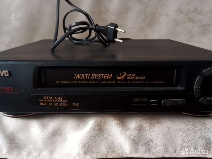 Видеомагнитофон jvc