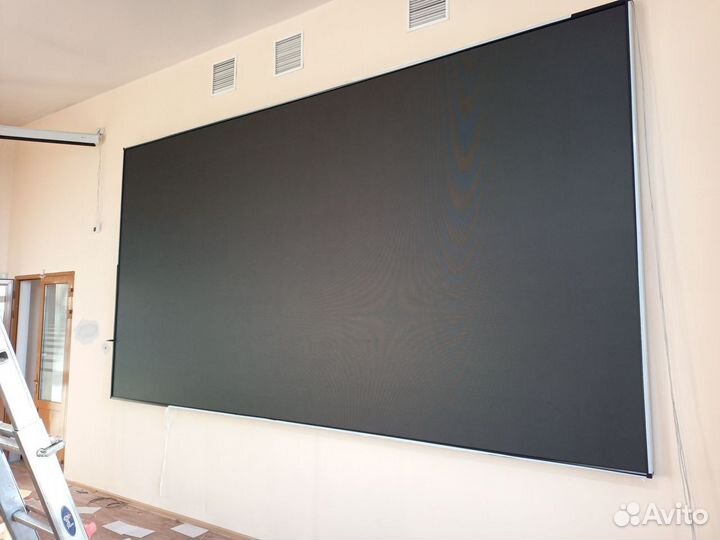 LED экран- Светодиодный экран для офиса