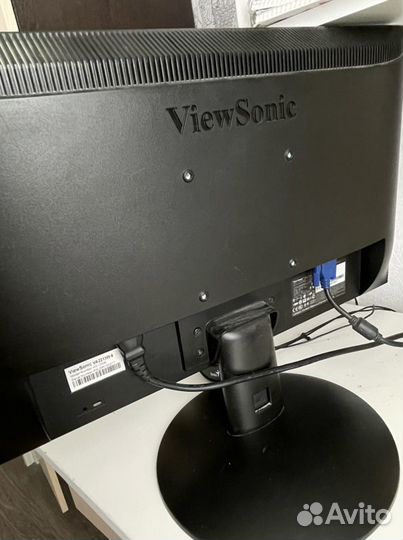 ЖК монитор 21.5