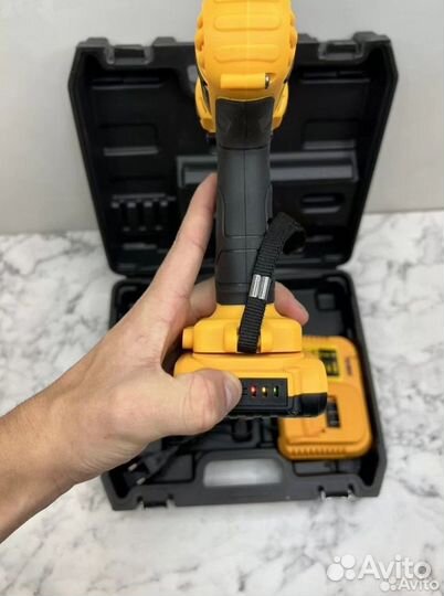 Шуруповерт Dewalt 21V