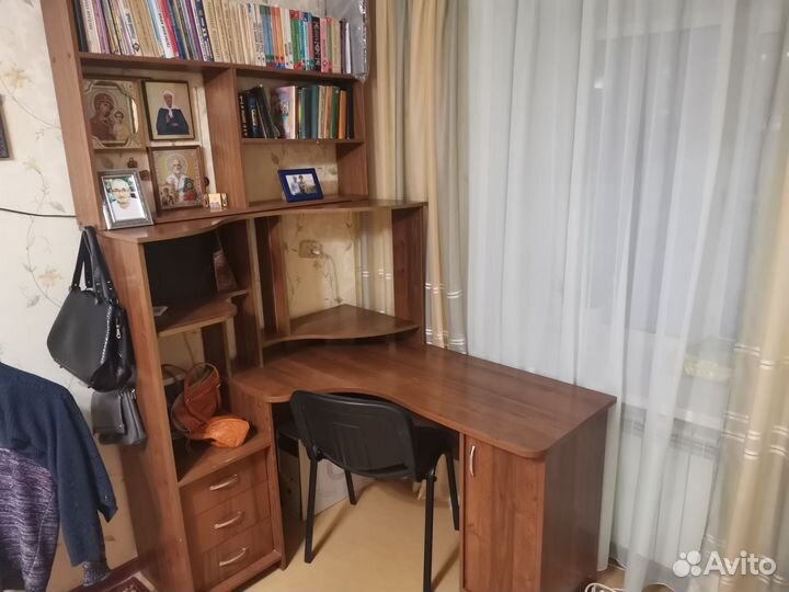 Компьютерный стол