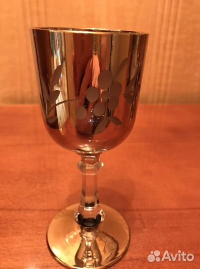 Бокалы и рюмки