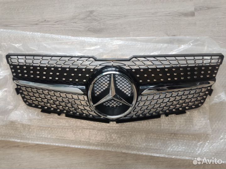 Решетка радиатора Мерседес GLK 220