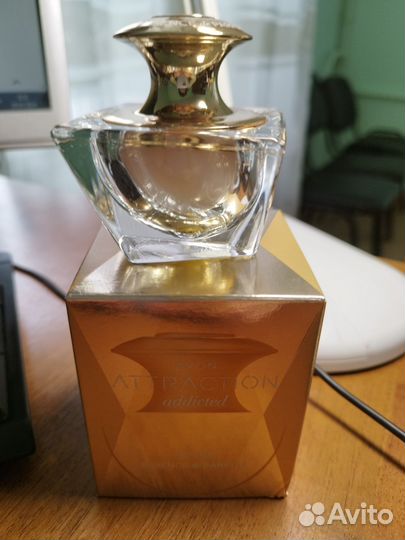 Парфюмированная эссенция Avon Attraction Addicted