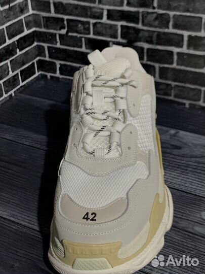 Balenciaga Triple S White. Мужские кроссовки