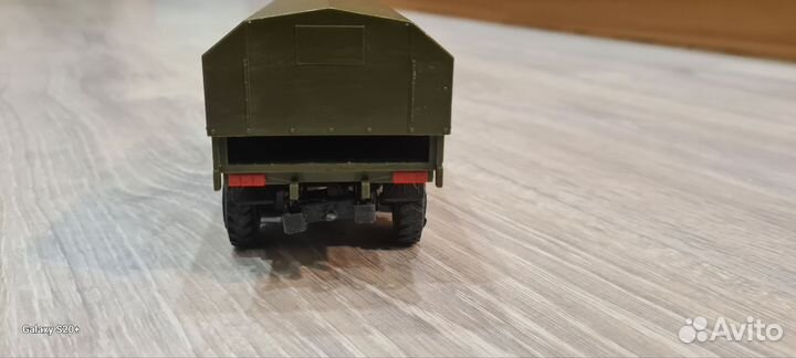 Модельки машин СССР Камаз 4310 с тентом