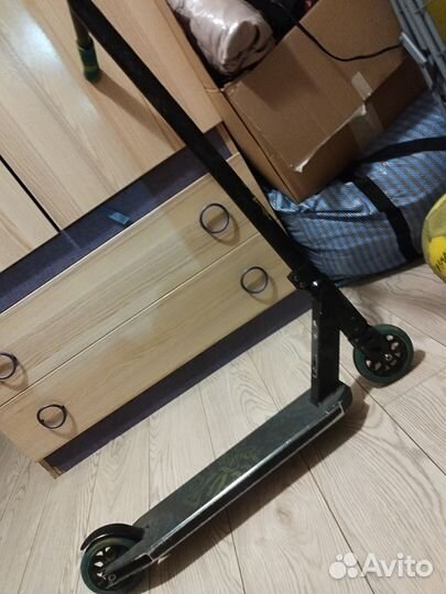 Трюковой самокат целиком