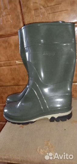 Резиновые сапоги