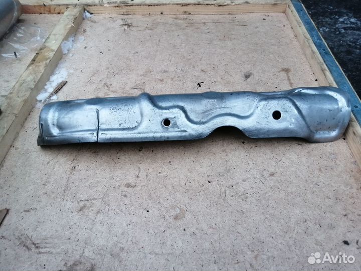 Тепловой экран коллектора B47 BMW X4 F26 X3 F25