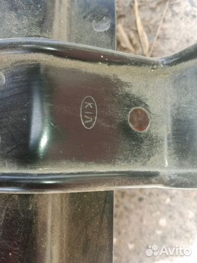 Усилитель бампера Kia Cerato, 2004 - 2007 гг