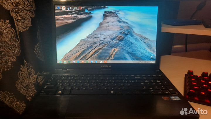 Ноутбук Samsung i5 3210/6GB/HDD 750 GB