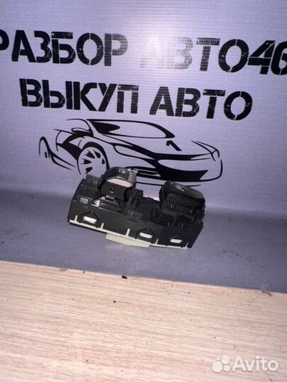 Кнопка стеклоподъемника задняя правая Kia Sorento