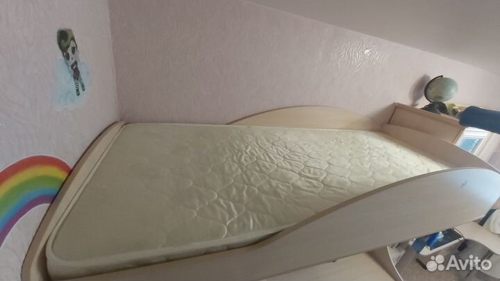 Уголок школьника с кроватью