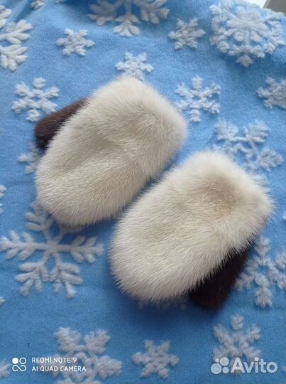Норковые варежки детские
