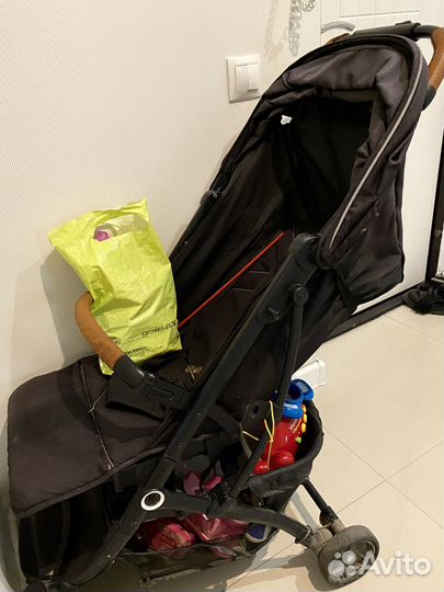 Коляска прогулочная