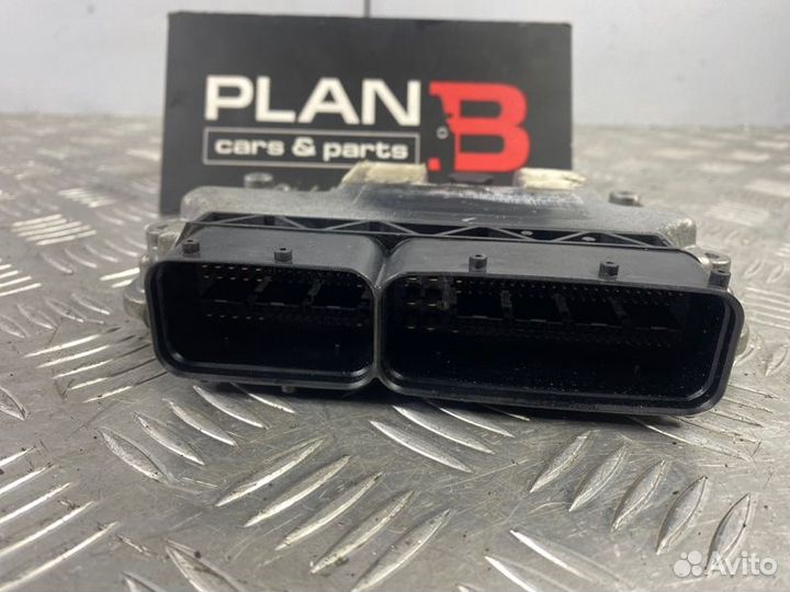 Блок управления двигателем Volkswagen Golf MK6