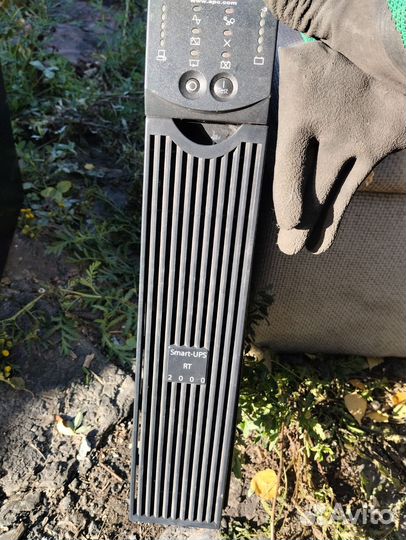 APC Smart ups 2200 источник бесперебойного питания