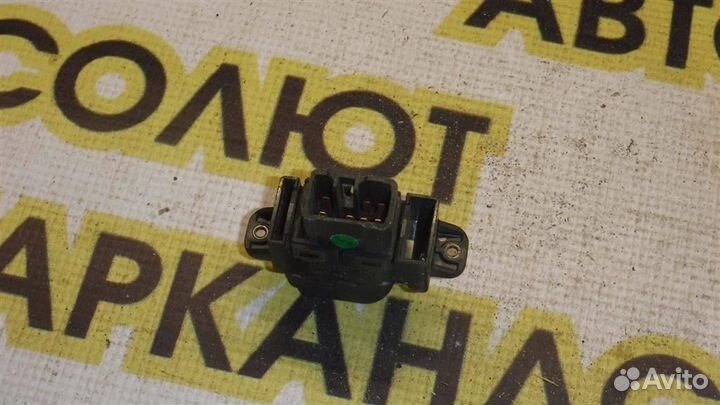 Кнопка стеклоподъемника Hyundai Solaris I 2010-20