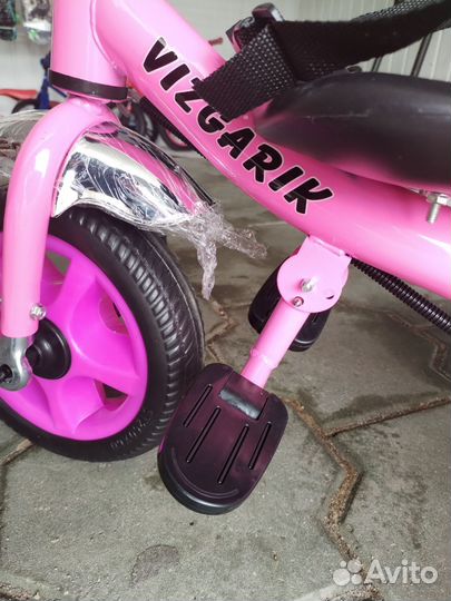 Трёхколёсный детский велосипед с ручкой