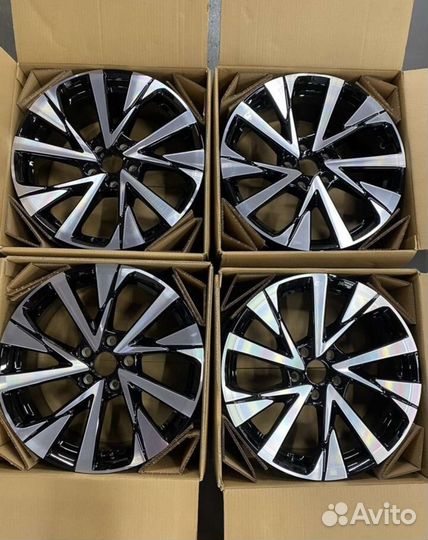 Оригинальные диски r18 на Lexus / Toyota