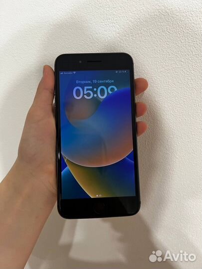 iPhone 8 Plus, 64 ГБ