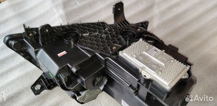 Фара Новая правая LED Geely Atlas