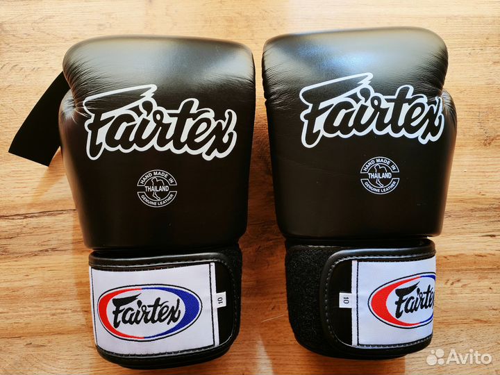 Боксерские перчатки Fairtex 10 унций