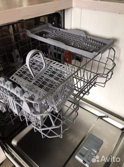 Посудомоечная машина Ariston Hotpoint