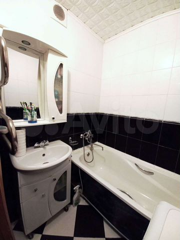 2-к. квартира, 50,5 м², 9/9 эт.