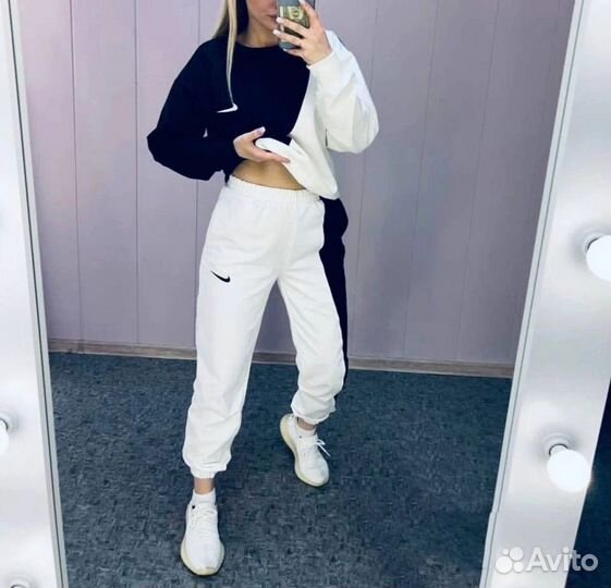 Спортивный костюм женский