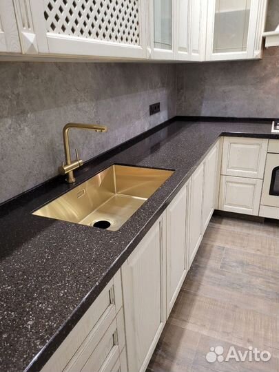 Столешницы из кварцевого камня