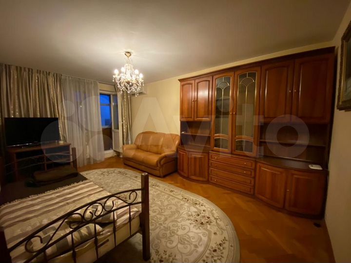 2-к. квартира, 59 м², 8/17 эт.