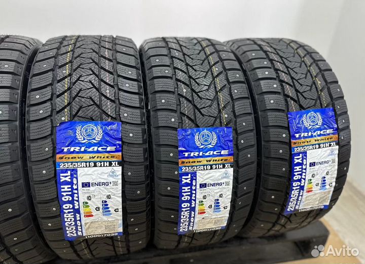 Tri Ace Snow White II 235/35 R19 39H