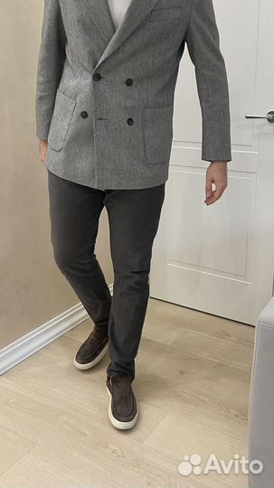 Серые джинсы Massimo Dutti