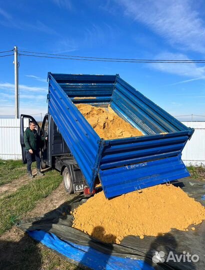 Песок на мини самосвале