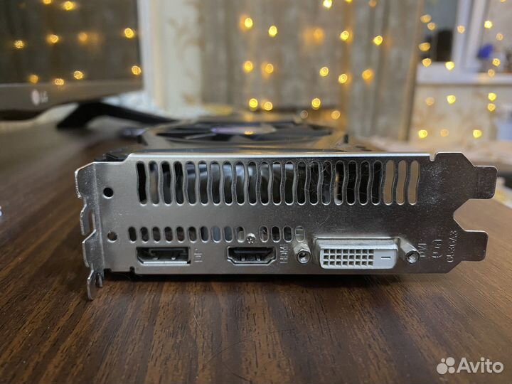 Видеокарта RX 560