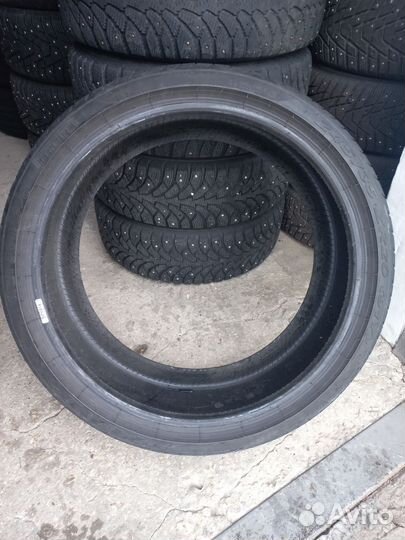 Pirelli P Zero 245/35 R20