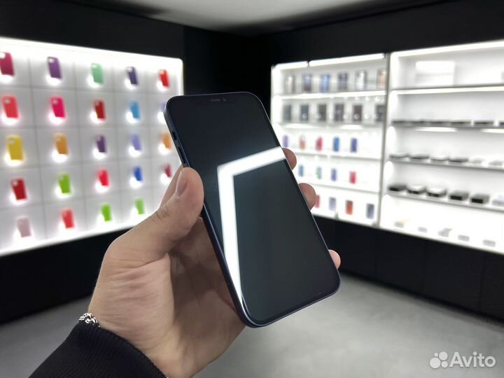 iPhone 12, 64 ГБ
