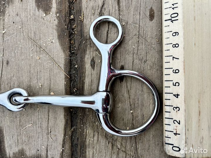 Трензель для лошади